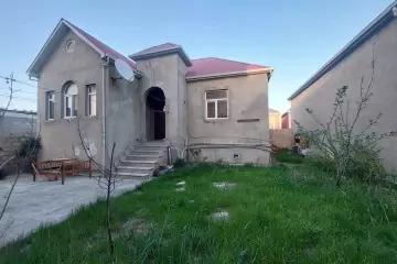 Satılır Həyət Evi Corat Bağlarında 