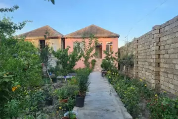 Satılır Həyət Evi Buzovnada 