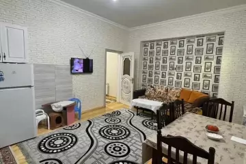 Satılır Həyət Evi Bakıxanovda 