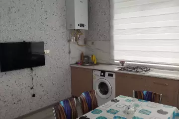 Günlük Kirayə Bağ Evi Qax Rayonunda