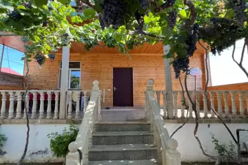 Satılır Həyət Evi Buzovnada 