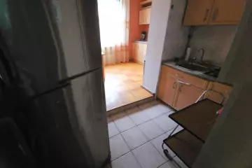 Satılır Köhnə Tikili Elmler Akademiyasıda
