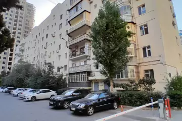 Satılır Yeni Tikili Ağ şəhər Kompleksində 