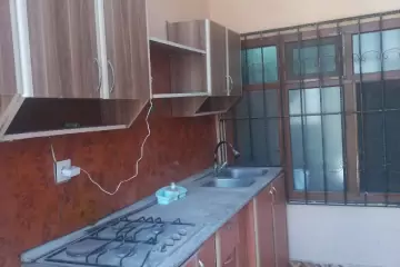 Satılır Həyət Evi Bakıxanovda 