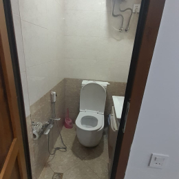 Kirayə Obyekt 1 otaq 25 m², 1 sot  ərazi, 28 May metrosu ətrafı