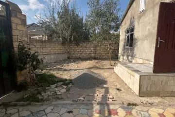 Satılır Həyət Evi Bakıda 