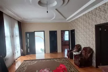 Satılır Həyət Evi Bakıda 