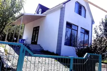 Günlük Kirayə Bağ Evi Quba Rayonunda 