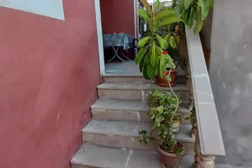 Satılır Həyət Evi Bakıda