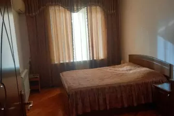 Satılır Yeni Tikili Elmler Akademiyasıda
