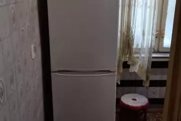 Satılır Köhnə Tikili Elmler Akademiyasıda