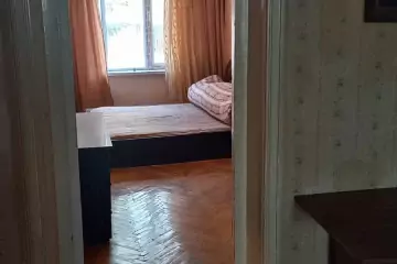 Satılır Köhnə Tikili Elmler Akademiyasıda