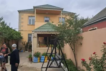 Satılır Həyət Evi Bakıda 