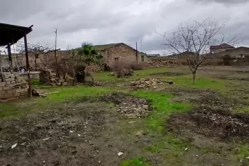 Satılır Torpaq Buzovnada