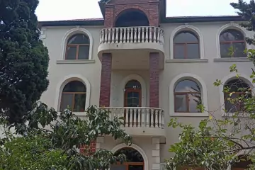 Satılır Həyət Evi Bakıda 