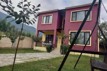 Günlük Kirayə Villa Qax Rayonunda 