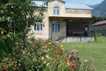 Günlük Kirayə Villa Qax Rayonunda 