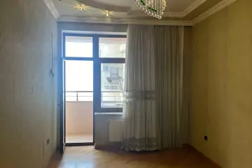 Satılır Yeni Tikili Dostluq Kinoteatrında