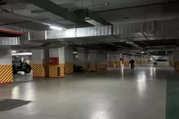 Satılır Qaraj Grand Hayatda