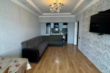 Satılır Köhnə Tikili Bakıxanovda