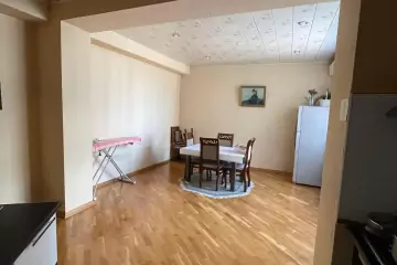 Satılır Yeni Tikili Elmler Akademiyasıda