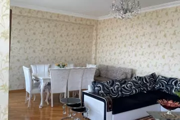 Satılır Yeni Tikili Elmler Akademiyasıda