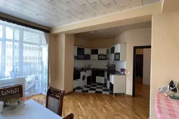 Satılır Yeni Tikili Elmler Akademiyasıda
