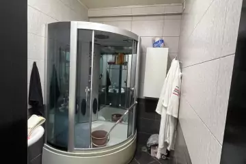 Satılır Yeni Tikili Elmler Akademiyasıda