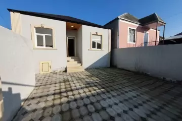 Satılır Həyət Evi Binədə