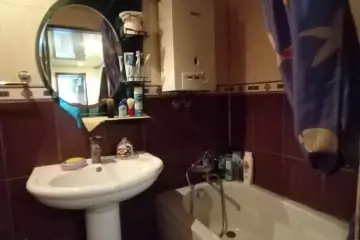 Satılır Köhnə Tikili 1-ci Mikrorayonda