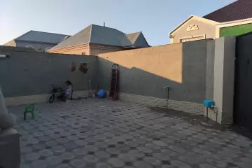 Satılır Həyət Evi Zabrat Qəsəbəsida