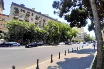 Satılır Köhnə Tikili Elmler Akademiyasıda