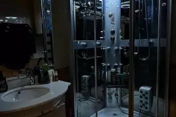 Satılır Yeni Tikili Xəzər Univermağıda