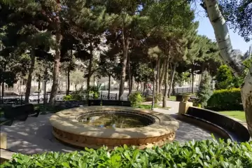Satılır Köhnə Tikili Elmler Akademiyasıda