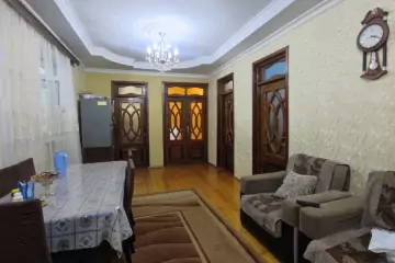 Satılır Həyət Evi əmircanda 