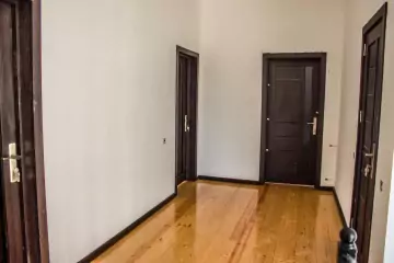 Satılır Bağ Evi Buzovnada