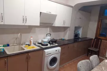Satılır Köhnə Tikili Xalqlar Dostluğuda
