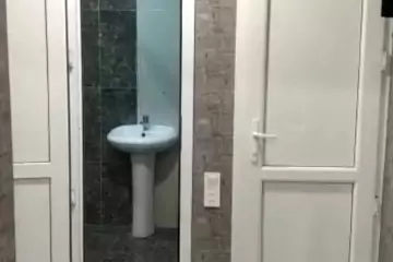 Satılır Köhnə Tikili Bakıxanovda