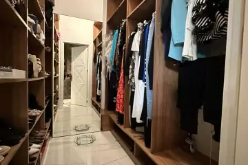 Satılır Yeni Tikili Gənclik Mallda