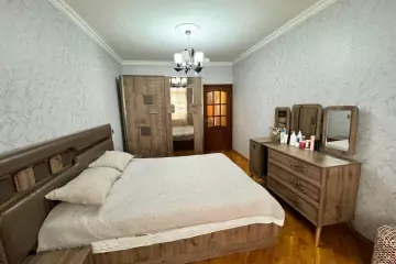 Satılır Köhnə Tikili Bakı Kinoteatrıda