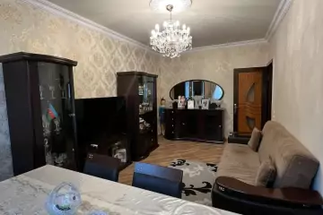 Satılır Köhnə Tikili Bakıxanovda