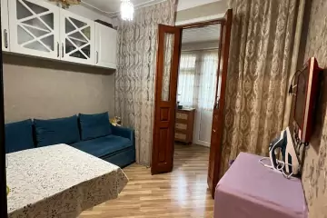 Satılır Köhnə Tikili Bakıxanovda