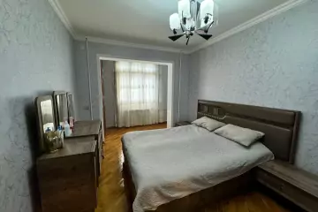 Satılır Köhnə Tikili Bakı Kinoteatrıda