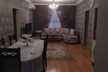 Satılır Həyət Evi Bakıxanovda 