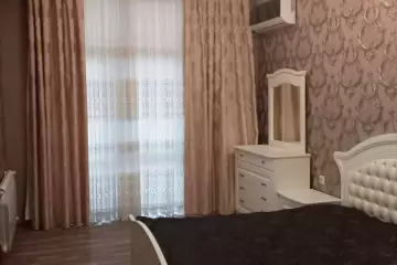 Aylıq Kirayə Yeni Tikili Elmler Akademiyasıda
