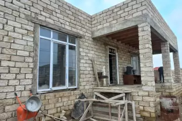 Satılır Həyət Evi Savalan Qəsəbəsida 