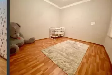 Satılır Həyət Evi Venesiya şadlıq Sarayıda