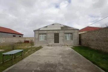 Satılır Həyət Evi Savalan Qəsəbəsida 