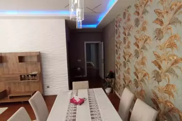 Satılır Yeni Tikili Ağ şəhər Kompleksində