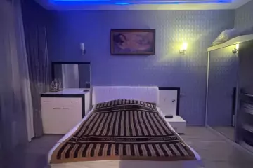Günlük Kirayə Köhnə Tikili Sahil Bağıda